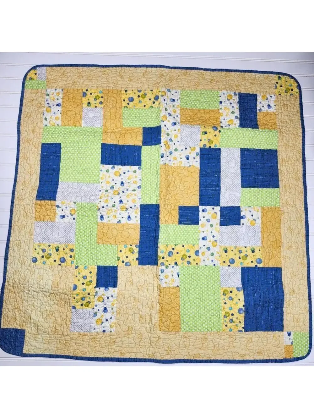 Adorable Handmade Small Quilt Yellow Blue Bubbles Machine Quilted 28 x 38 Inch